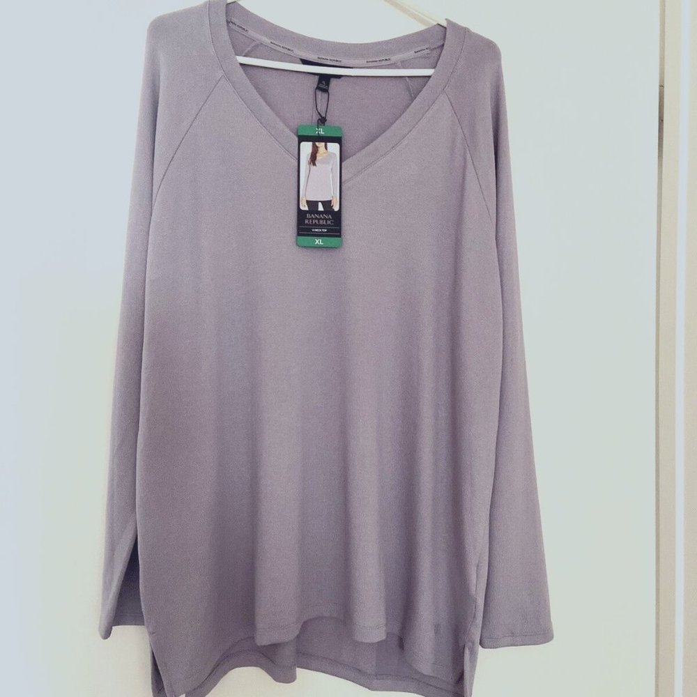 Banana Republic Ladies' V-Neck Long Sleeve Top, Purple , Size XL - Picture 2 of 6